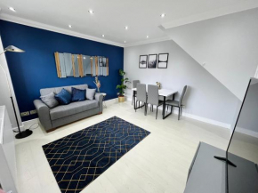 Modern Home, Close to the City Centre with Parking